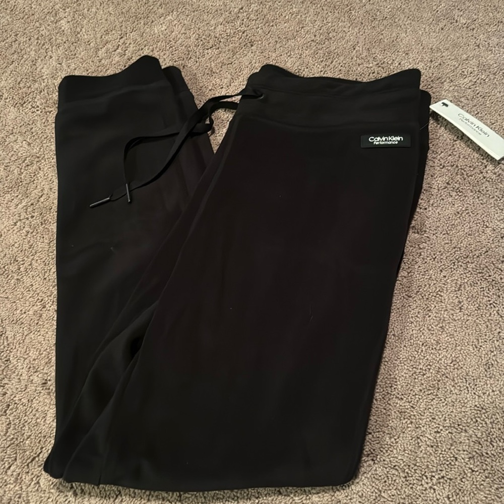 Calvin Klein joggers. Size L. NWT